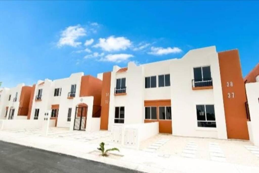 Smart House With Pool & Aquapark * Cancun